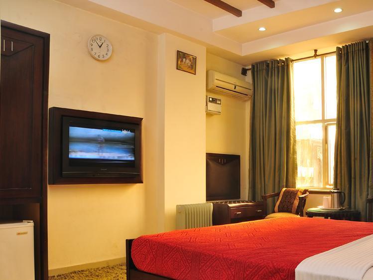 Hotel Today International New Delhi Luaran gambar